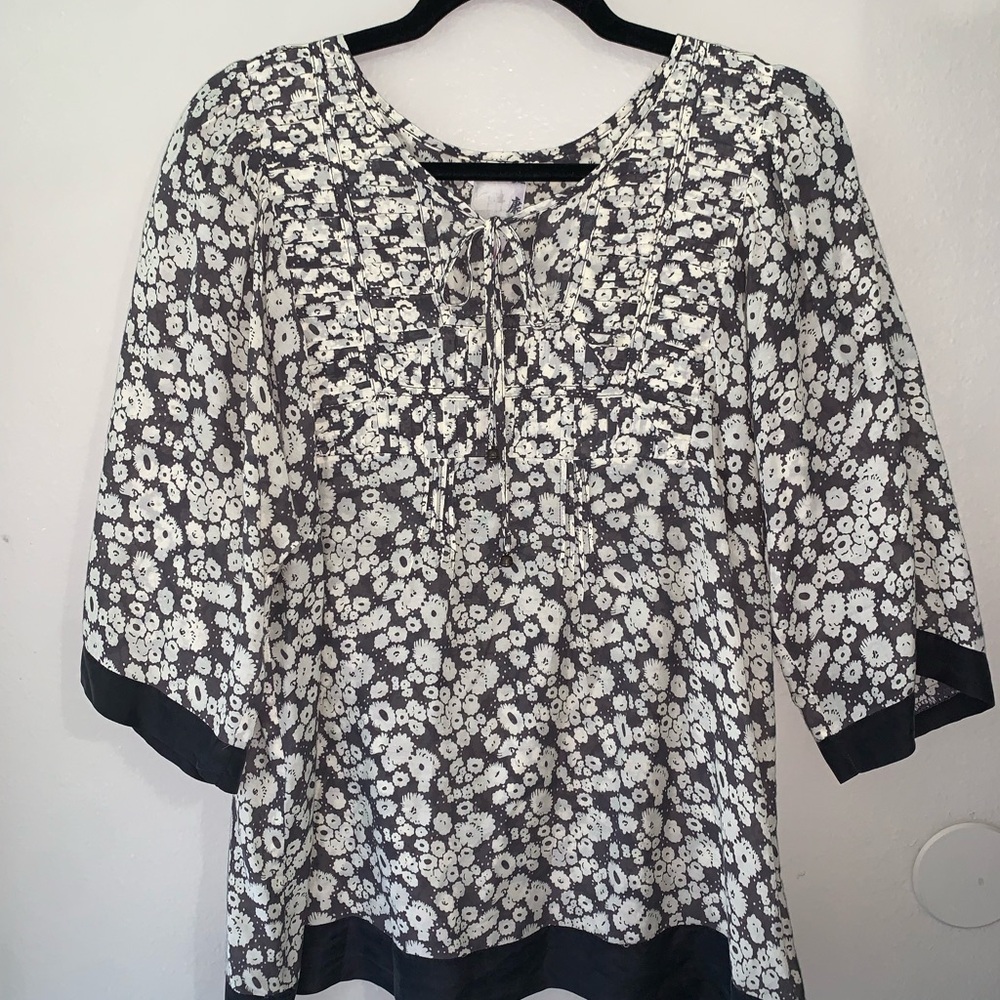 Da-Nang Black and White Floral Blouse cotton & silk
